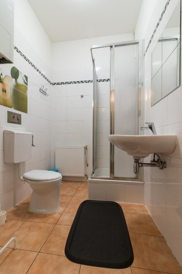 Amaliahostel Виена Екстериор снимка